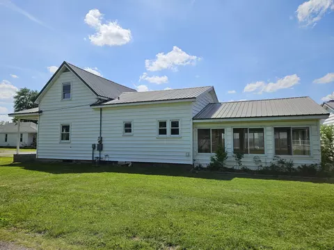 Other - 120 E Wayne St, Geff, IL 62842 photo 1 of 7