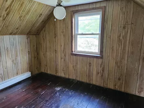 Bedroom - 120 E Wayne St, Geff, IL 62842 photo 3 of 3