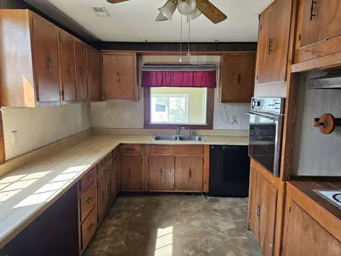 Kitchen - 120 E Wayne St, Geff, IL 62842 photo 1 of 2