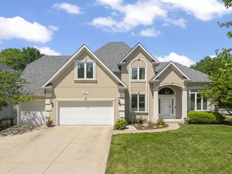 2367 Angela Ln, Aurora, IL 60502