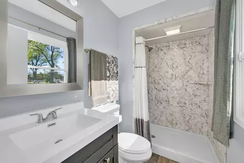 Bath - 701 Hill St, Mazon, IL 60444 photo 1 of 2