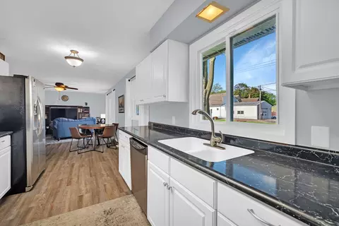 Kitchen - 701 Hill St, Mazon, IL 60444 photo 2 of 3