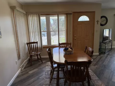 Dining - 521 W Mill St, Kewanee, IL 61443 photo 2 of 3