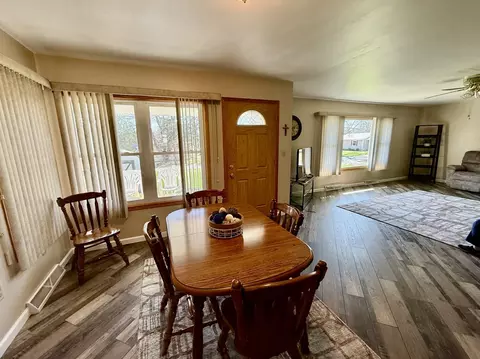 Dining - 521 W Mill St, Kewanee, IL 61443 photo 3 of 3