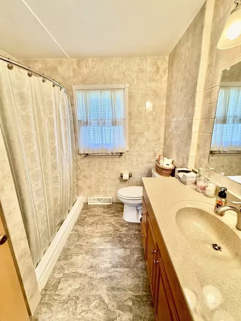 Bath - 521 W Mill St, Kewanee, IL 61443 photo 1 of 1
