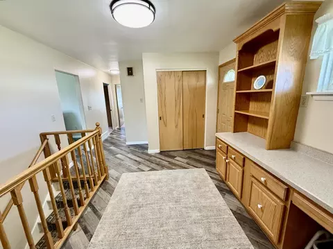 Entry Way - 521 W Mill St, Kewanee, IL 61443 photo 4 of 5