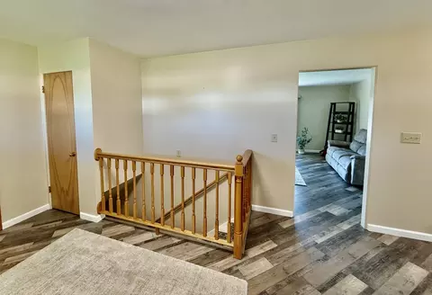 Entry Way - 521 W Mill St, Kewanee, IL 61443 photo 3 of 5