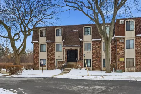 835 Waterview Cir #2, Vernon Hills, IL 60061