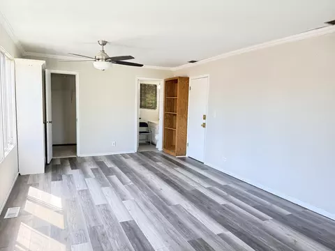 Living - 375 Longford Dr, Elgin, IL 60120 photo 7 of 7