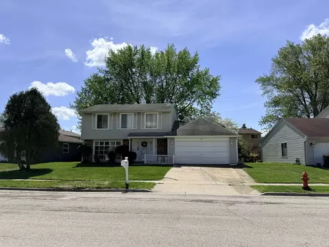 Exterior - 375 Longford Dr, Elgin, IL 60120 photo 2 of 6