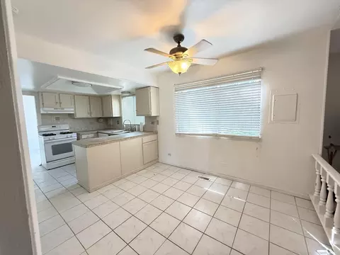 Kitchen - 375 Longford Dr, Elgin, IL 60120 photo 4 of 4