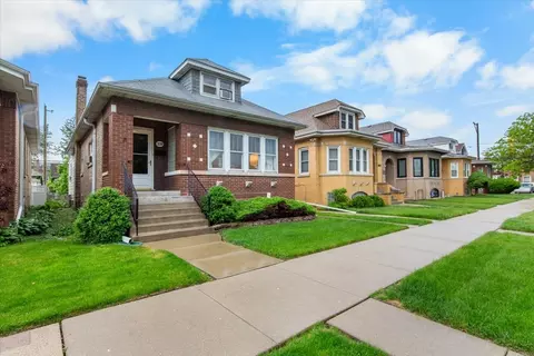 3130 N Monitor Ave, Chicago, IL 60634