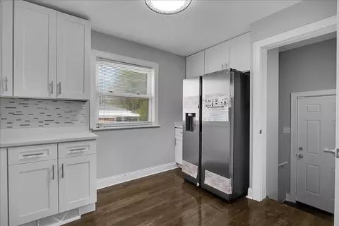 Entry Way - 9709 S Avalon Ave, Chicago, IL 60628 photo 1 of 1