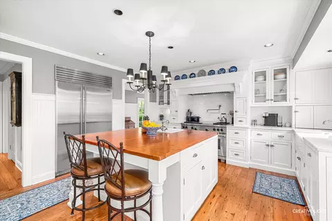 Kitchen - 5 N890 Surrey Rd, Wayne, IL 60184 photo 2 of 5