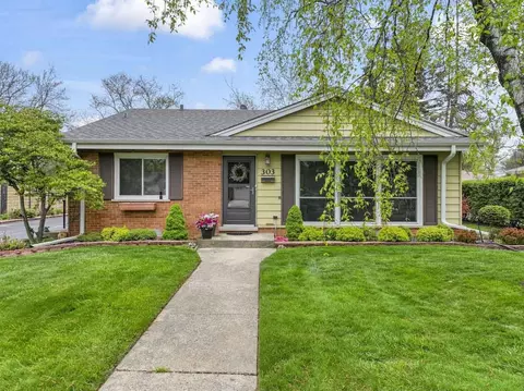 3 N N303 N Emroy Ave, Elmhurst, IL 60126