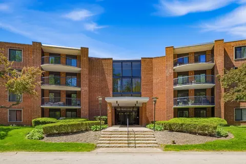 1615 E Central Rd #113B, Arlington Heights, IL 60005