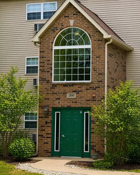 300 Cunat Blvd #2C, Richmond, IL 60071