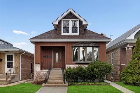 5042 W Winnemac Ave, Chicago, IL 60630