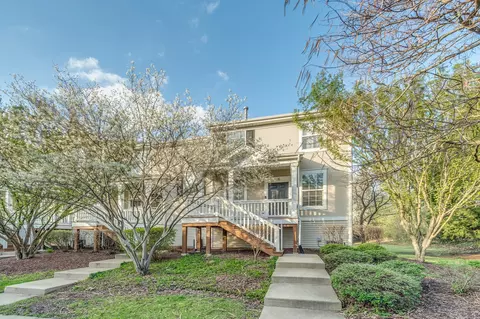 1492 Cambria Dr #6, Dekalb, IL 60115