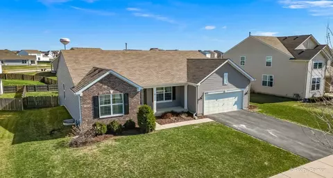 691 Windett Ridge Rd, Yorkville, IL 60560