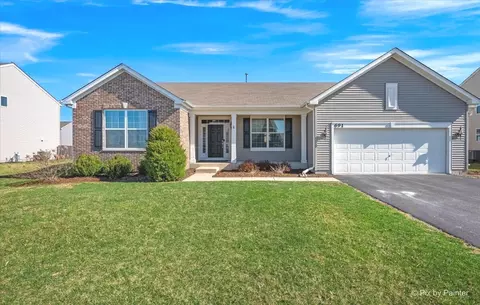 691 Windett Ridge Rd, Yorkville, IL 60560