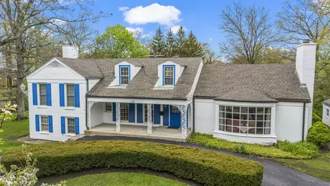 144 Oak Knoll Ter, Highland Park, IL 60035