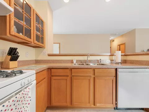 Kitchen - 1307 Broadlawn Dr, Plainfield, IL 60586 photo 1 of 2