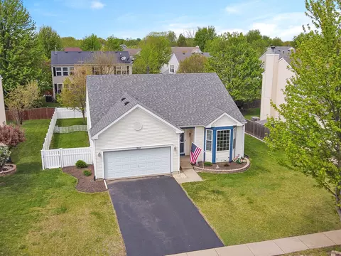 1307 Broadlawn Dr, Plainfield, IL 60586