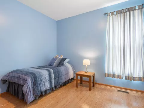 Bedroom - 1307 Broadlawn Dr, Plainfield, IL 60586 photo 4 of 4