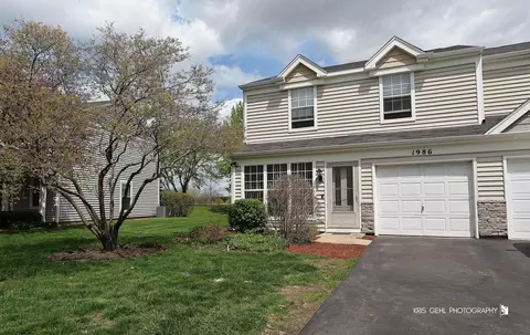 1986 Muirfield Cir, Elgin, IL 60123