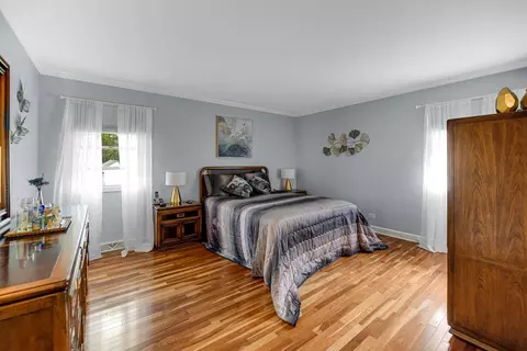 Bedroom - 920 Harrison Ln, Hoffman Estates, IL 60192 photo 1 of 3