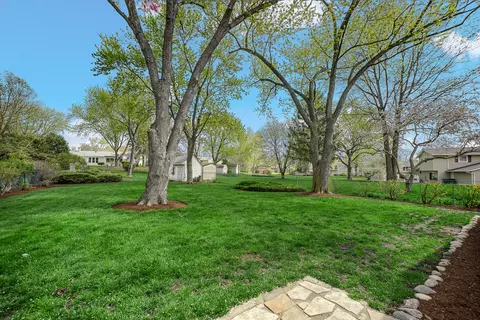 Exterior - 920 Harrison Ln, Hoffman Estates, IL 60192 photo 3 of 6