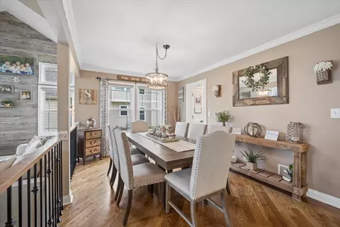 Dining - 223 Shawnee Cir, Bartlett, IL 60103 photo 1 of 2