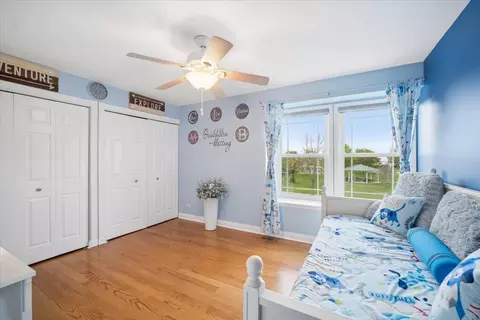 Bedroom - 223 Shawnee Cir, Bartlett, IL 60103 photo 4 of 4