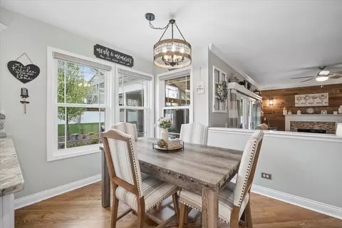 Dining - 223 Shawnee Cir, Bartlett, IL 60103 photo 2 of 2