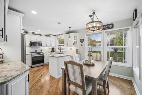 Kitchen - 223 Shawnee Cir, Bartlett, IL 60103 photo 1 of 4