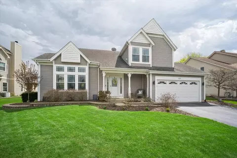 223 Shawnee Cir, Bartlett, IL 60103