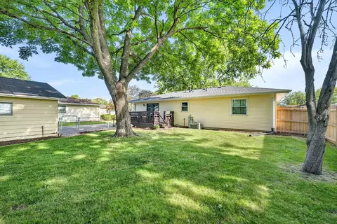 Exterior - 180 Kristina Dr, Bourbonnais, IL 60914 photo 6 of 9