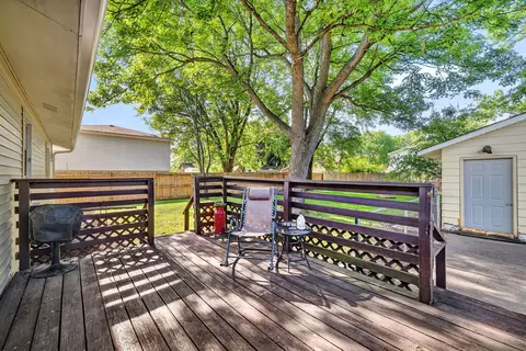 Exterior - 180 Kristina Dr, Bourbonnais, IL 60914 photo 4 of 9