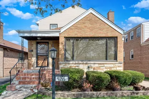 9055 S Luella Ave, Chicago, IL 60617