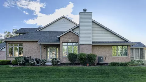 6620 Pond View Dr, Tinley Park, IL 60477