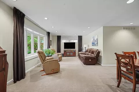1115 Foothill Dr, Champaign, IL 61821 photo 7
