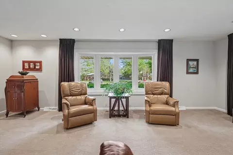 1115 Foothill Dr, Champaign, IL 61821 photo 9