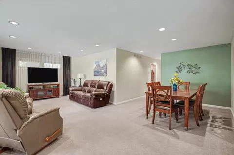 1115 Foothill Dr, Champaign, IL 61821 photo 6