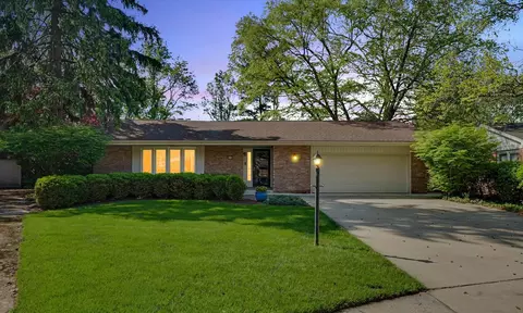 1115 Foothill Dr, Champaign, IL 61821