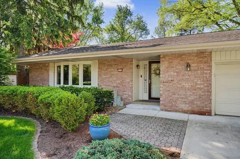 1115 Foothill Dr, Champaign, IL 61821 photo 4