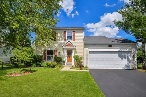 1143 Woodlake Dr, Carol Stream, IL 60188