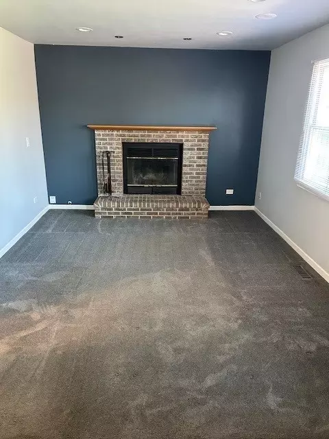 Living - 24014 W Heather Ct, Plainfield, IL 60585 photo 4 of 4