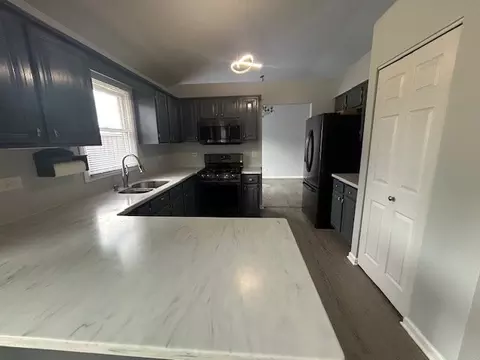 Kitchen - 24014 W Heather Ct, Plainfield, IL 60585 photo 3 of 3