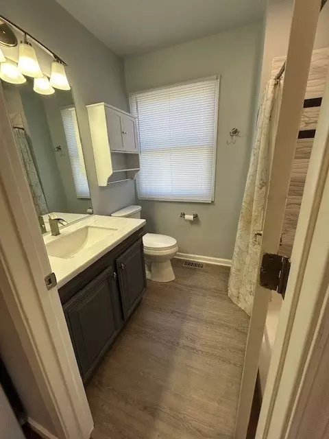 Bath - 24014 W Heather Ct, Plainfield, IL 60585 photo 1 of 4